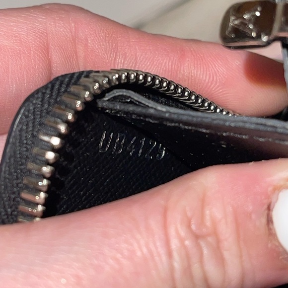 🚫SOLD🚫Louis Vuitton Clemence Epi Noir Wallet - Picture 10 of 12